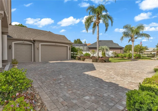 Photo 3 of Single family home for sale at 181 Hawkcrest Ct, Debary, FL 32713 | MLS# V4951437 | Listing updated on 2026-10-06