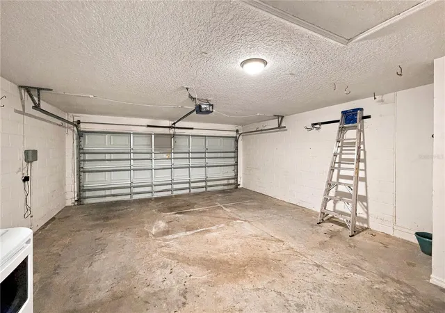 Photo 3 of Single family home for sale at 5500 Ansley Way, Mount Dora, FL 32757 | MLS# O6443945 | Listing updated on 2026-10-03