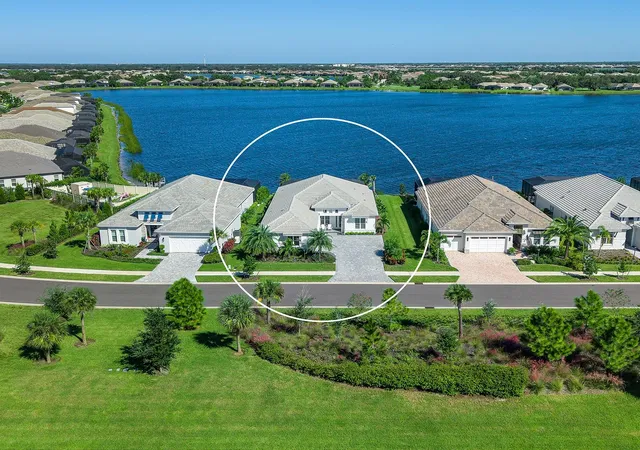 Photo 2 of Single family home for sale at 7959 Waterbend Trl, Sarasota, FL 34240 | MLS# A4707044 | Listing updated on 2026-10-29