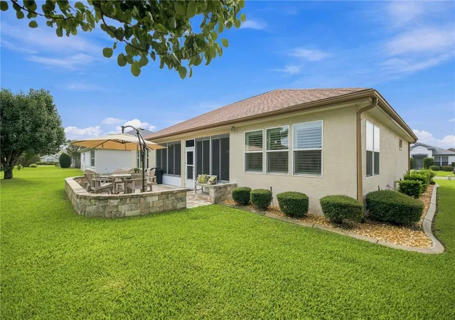 Photo 3 of Single family home for sale at 9120 SE 125th Loop, Summerfield, FL 34491 | MLS# OM732727 | Listing updated on 2026-10-08
