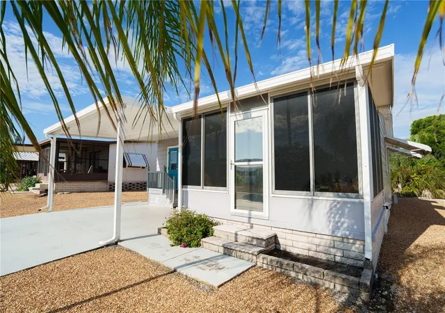 Photo 1 of Manufactured home for sale at 12241 Pawnee Dr, Hudson, FL 34667 | MLS# TB8551187 | Listing updated on 2026-10-01