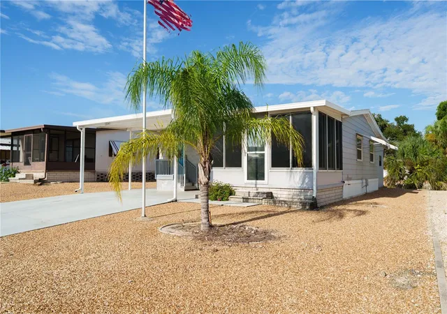 Photo 2 of Manufactured home for sale at 12241 Pawnee Dr, Hudson, FL 34667 | MLS# TB8551187 | Listing updated on 2026-10-01