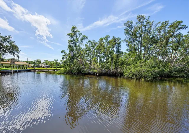 Photo 3 of Single family home for sale at 3143 Pineview Dr, Holiday, FL 34691 | MLS# W7889727 | Listing updated on 2026-09-24