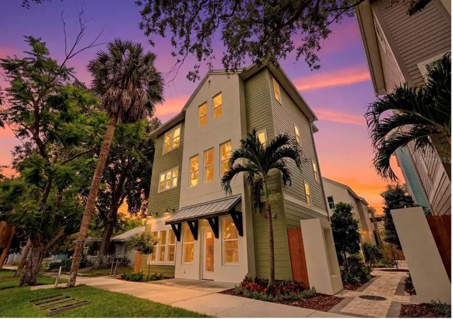 Photo 3 of Single family home for sale at 2532 1st Avenue N, Saint Petersburg, FL 33713 | MLS# TB8551190 | Listing updated on 2026-10-17