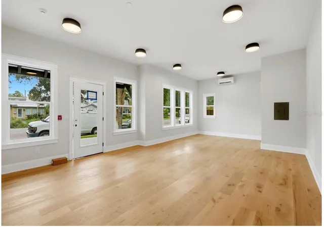 Photo 3 of Single family home for sale at 2532 1st Avenue N, Saint Petersburg, FL 33713 | MLS# TB8551190 | Listing updated on 2026-10-17
