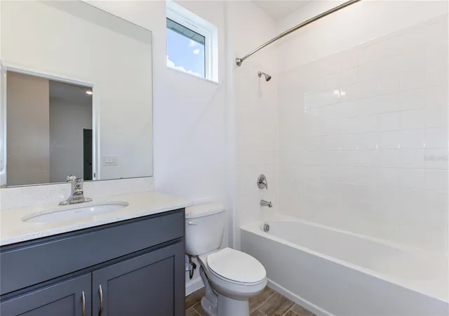 Photo 3 of Single family home for sale at 2252 Sirena Ln, Mount Dora, FL 32757 | MLS# O6443957 | Listing updated on 2026-09-23