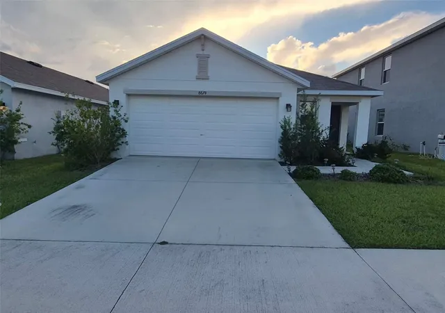 Single family home for sale at 8674 SW 46th Avenue, OCALA, FL 34476 | MLS# OM732728