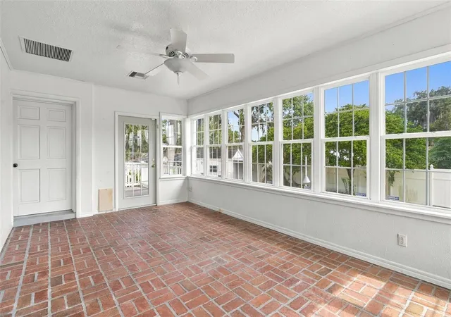 Photo 3 of Single family home for sale at 1320 Lee Ct, Leesburg, FL 34748 | MLS# G5118135 | Listing updated on 2026-10-03