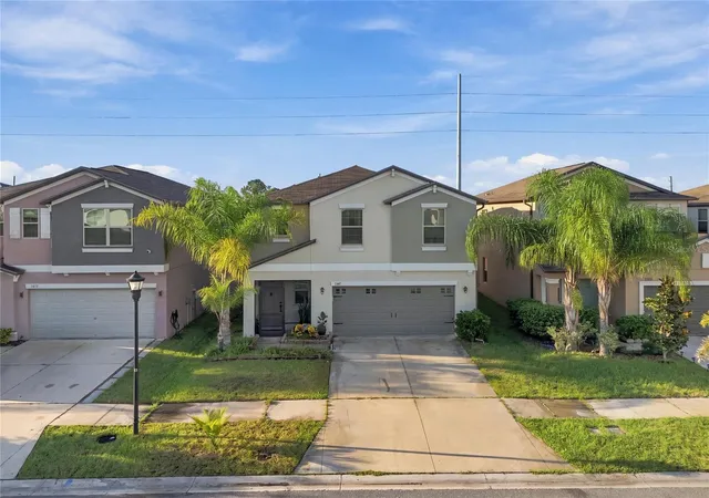 Photo 1 of Single family home for sale at 5111 White Chicory Dr, Apollo Beach, FL 33572 | MLS# TB8551207 | Listing updated on 2026-09-26