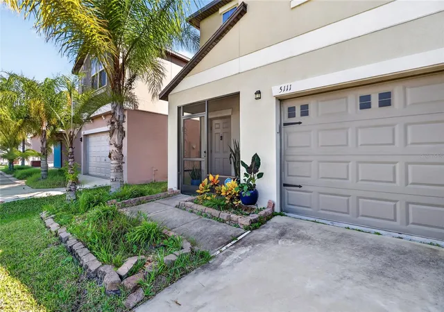 Photo 3 of Single family home for sale at 5111 White Chicory Dr, Apollo Beach, FL 33572 | MLS# TB8551207 | Listing updated on 2026-09-26