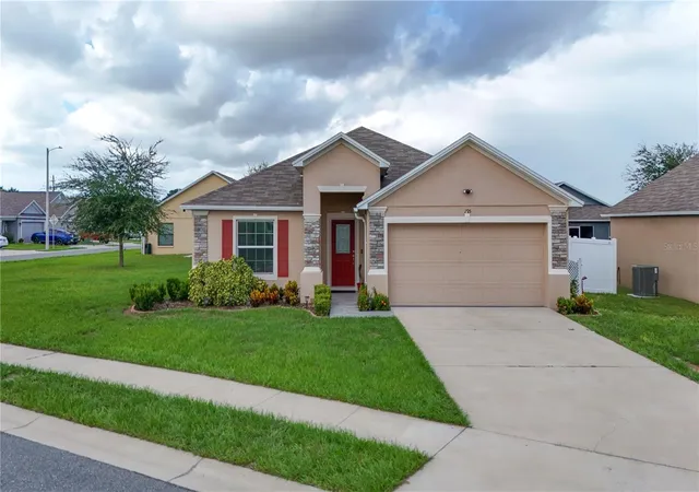 Photo 2 of Single family home for sale at 195 Black Skimmer Ln, Winter Haven, FL 33880 | MLS# S5158102 | Listing updated on 2026-09-23