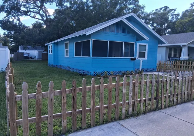Photo 3 of Sale Pending at 716 15th Avenue S, Saint Petersburg, FL 33701 | MLS# O6443968 | Listing updated on 2026-10-22