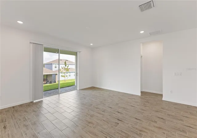 Photo 4 of Single family home for sale at 2244 Sirena Ln, Mount Dora, FL 32757 | MLS# O6443970 | Listing updated on 2026-09-23