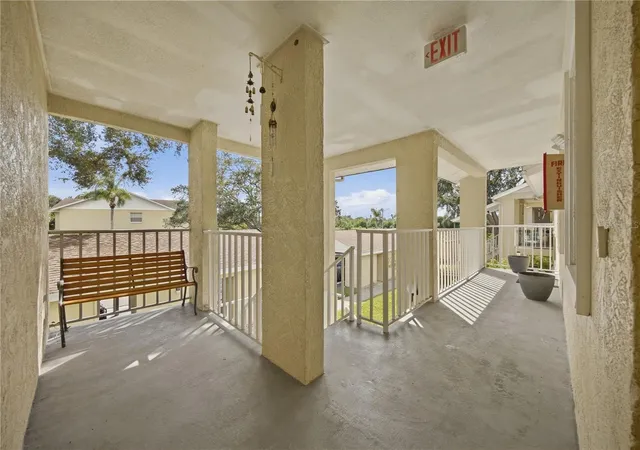 Listing Photo 4 - Condo for sale in building located at 1408 Millstream Ln, DUNEDIN, FL 34698 - Unit #206