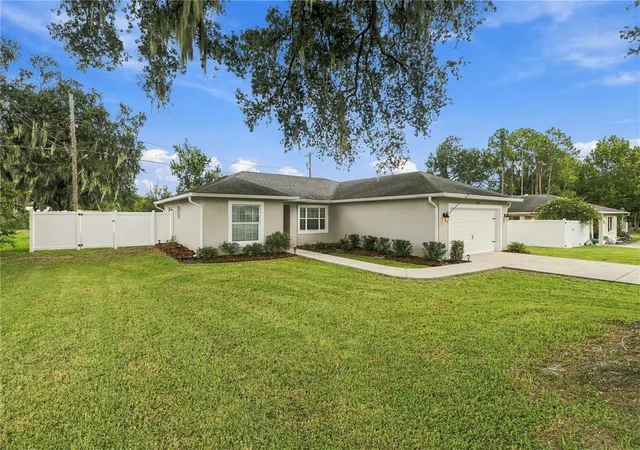 Photo 2 of Single family home for sale at 1324 Auburn St, Lakeland, FL 33801 | MLS# O6443977 | Listing updated on 2026-09-26