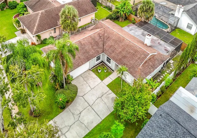 Photo 2 of Single family home for sale at 5118 Brynn Mawr Dr, Tampa, FL 33624 | MLS# TB8551223 | Listing updated on 2026-10-04