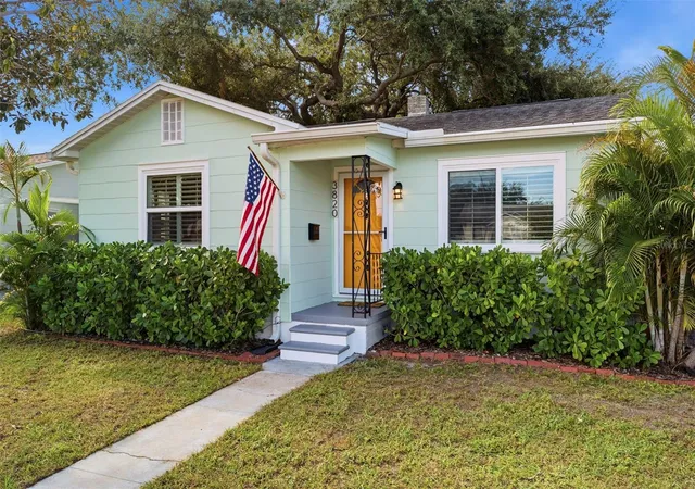 Photo 1 of Single family home for sale at 3820 Burlington Ave N, Saint Petersburg, FL 33713 | MLS# TB8551225 | Listing updated on 2026-10-21