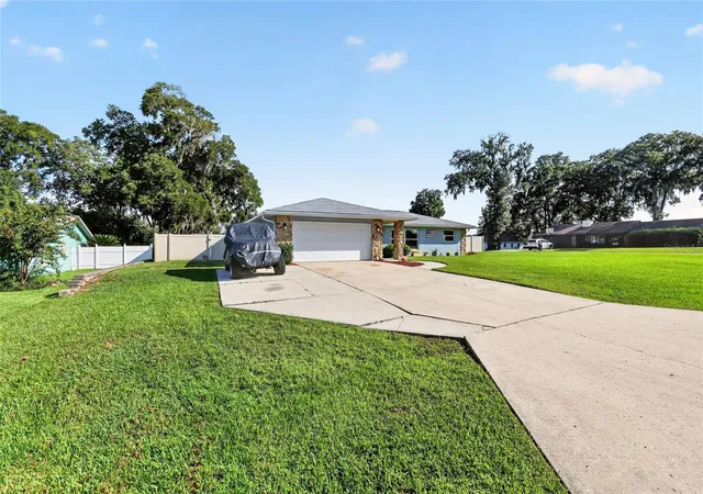 Photo 3 of Single family home for sale at 2809 Se 36th Street, Ocala, FL 34471 | MLS# OM732733 | Listing updated on 2026-09-25