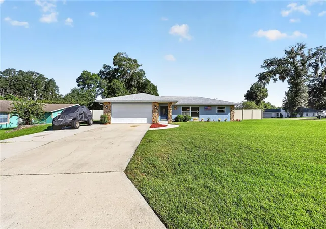 Photo 3 of Single family home for sale at 2809 SE 36th Street, Ocala, FL 34471 | MLS# OM732733 | Listing updated on 2026-09-25