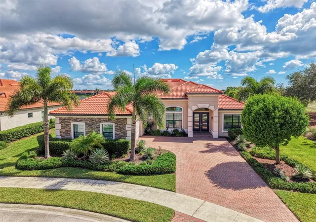 Photo 1 of Single family home for sale at 10800 Whisk Fern Dr, Venice, FL 34293 | MLS# N6145889 | Listing updated on 2026-09-27