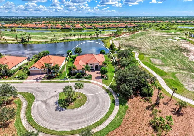 Photo 3 of Single family home for sale at 10800 Whisk Fern Dr, Venice, FL 34293 | MLS# N6145889 | Listing updated on 2026-09-27