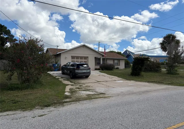 Photo 2 of Single family home for sale at 12035 Norvell Rd, Spring Hill, FL 34608 | MLS# W7889732 | Listing updated on 2026-10-01