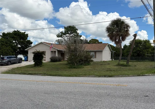 Photo 3 of Single family home for sale at 12035 Norvell Rd, Spring Hill, FL 34608 | MLS# W7889732 | Listing updated on 2026-10-01