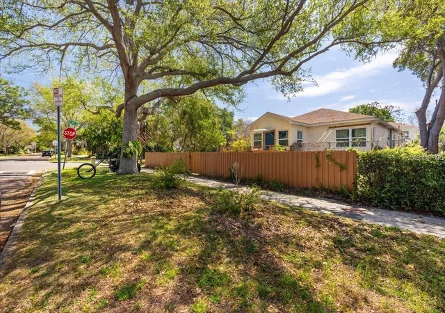 Photo 3 of Multi family home for sale at 1901 3rd Street S, Saint Petersburg, FL 33705 | MLS# TB8551233 | Listing updated on 2026-09-29