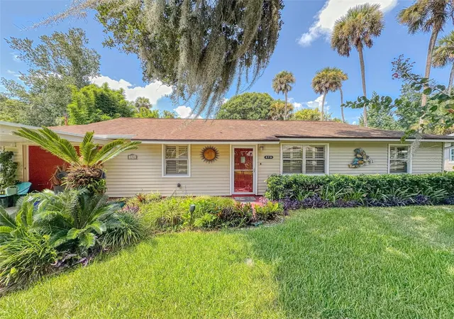 Photo 1 of Single family home for sale at 570 Oliver Dr, New Smyrna Beach, FL 32168 | MLS# NS1089324 | Listing updated on 2026-09-27