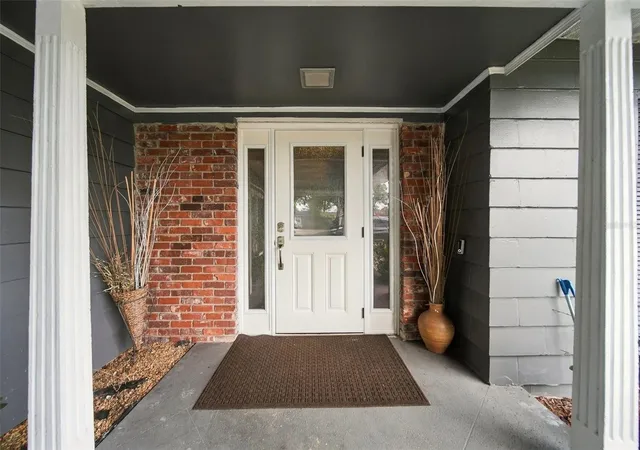Photo 3 of Single family home for sale at 6525 Voltaire Dr, Orlando, FL 32809 | MLS# O6444004 | Listing updated on 2026-09-24