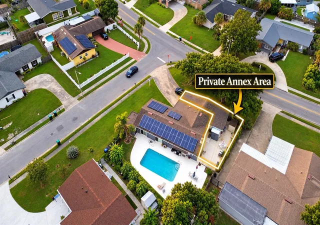 Photo 3 of Single family home for sale at 6525 Voltaire Dr, Orlando, FL 32809 | MLS# O6444004 | Listing updated on 2026-09-24