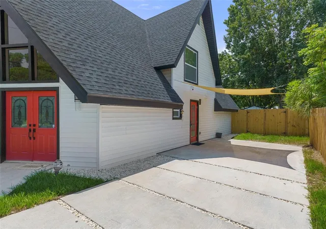 Photo 4 of Single family home for sale at 7422 New York Ave, Hudson, FL 34667 | MLS# W7889733 | Listing updated on 2026-10-01