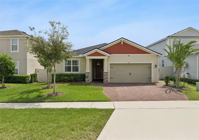 Photo 3 of Single family home for sale at 3033 Ambersweet Pl, Clermont, FL 34711 | MLS# O6444006 | Listing updated on 2026-10-22