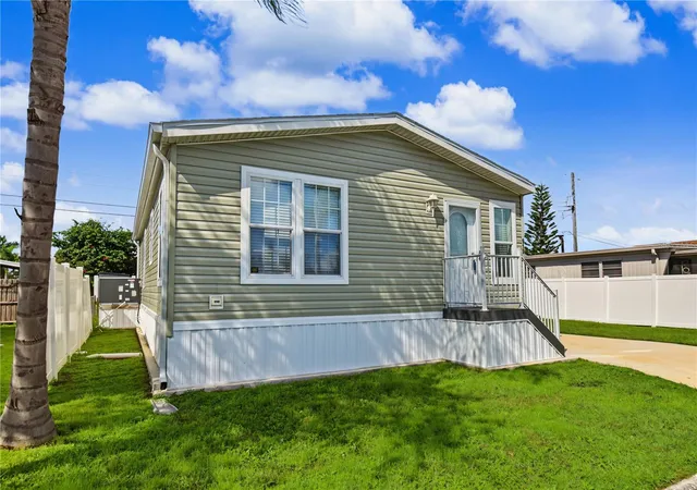 Photo 1 of Manufactured home for sale at 919 50th Avenue W, Bradenton, FL 34207 | MLS# A4707074 | Listing updated on 2026-09-23