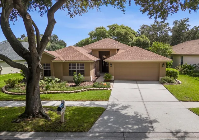 Photo 2 of Single family home for sale at 3134 Bent Crk Dr, Valrico, FL 33596 | MLS# TB8551245 | Listing updated on 2026-10-07