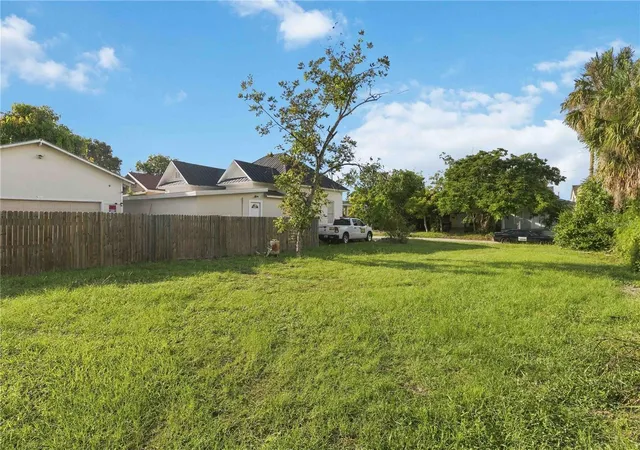 Photo 4 of Land for sale at 2520 W Palmetto St, Tampa, FL 33607 | MLS# TB8551246 | Listing updated on 2026-09-27