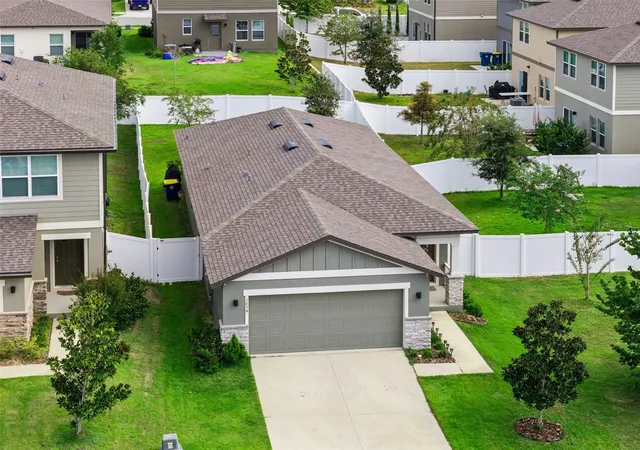 Photo 4 of Single family home for sale at 1854 Sundance Chase Rd, Minneola, FL 34715 | MLS# O6444016 | Listing updated on 2026-10-08