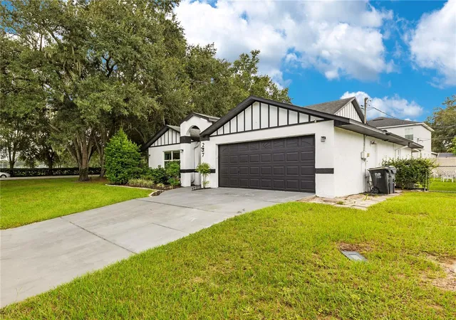 Photo 2 of Single family home for sale at 257 Padgett Pl N, Lakeland, FL 33809 | MLS# L4965261 | Listing updated on 2026-10-02