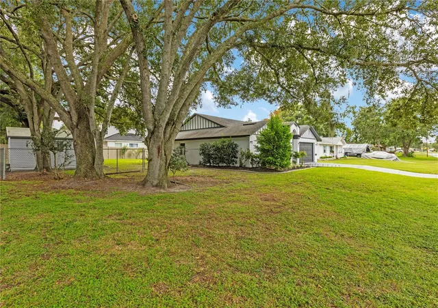 Photo 3 of Single family home for sale at 257 Padgett Pl N, Lakeland, FL 33809 | MLS# L4965261 | Listing updated on 2026-10-02
