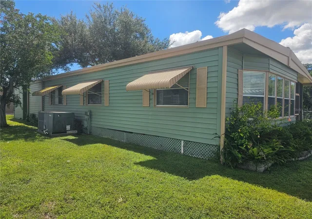 Photo 3 of Manufactured home for sale at 225 Tarpon Ln, Oldsmar, FL 34677 | MLS# TB8551252 | Listing updated on 2026-09-26