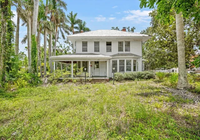 Photo 3 of Single family home for sale at 3601 Riverview Blvd, Bradenton, FL 34205 | MLS# A4707078 | Listing updated on 2026-09-23