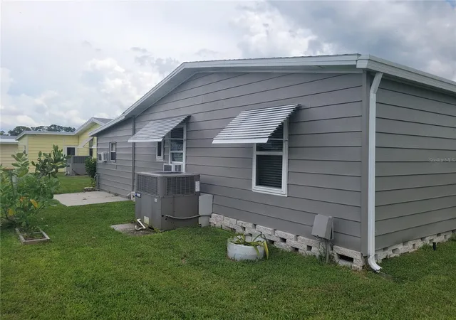 Photo 3 of Manufactured home for sale at 345 Victoria Dr, Haines City, FL 33844 | MLS# P4939970 | Listing updated on 2026-10-04