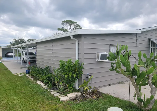 Photo 3 of Manufactured home for sale at 345 Victoria Dr, Haines City, FL 33844 | MLS# P4939970 | Listing updated on 2026-10-04