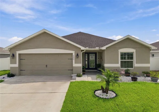 Photo 1 of Single family home for sale at 6884 Abbywood Ln, Zephyrhills, FL 33541 | MLS# TB8551261 | Listing updated on 2026-10-03