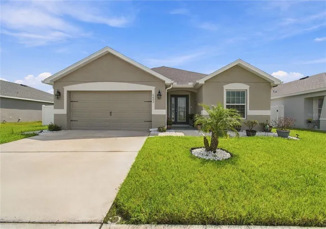 Photo 2 of Single family home for sale at 6884 Abbywood Ln, Zephyrhills, FL 33541 | MLS# TB8551261 | Listing updated on 2026-10-03