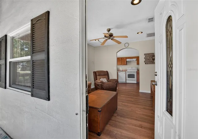 Photo 3 of Single family home for sale at 140 Williams St, Mulberry, FL 33860 | MLS# TB8551262 | Listing updated on 2026-09-29