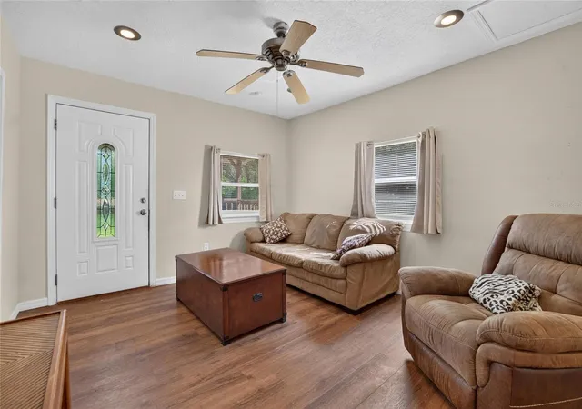 Photo 4 of Single family home for sale at 140 Williams St, Mulberry, FL 33860 | MLS# TB8551262 | Listing updated on 2026-09-29
