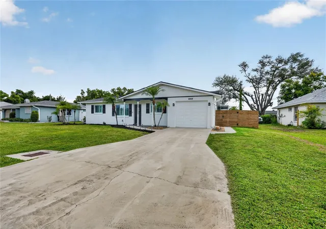 Photo 3 of Single family home for sale at 1789 Birch Dr, Venice, FL 34293 | MLS# D6148894 | Listing updated on 2026-09-28