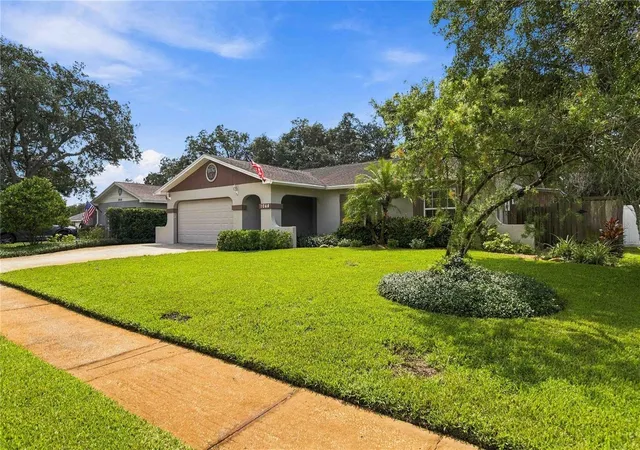 Photo 1 of Single family home for sale at 1044 Forest Cir, Winter Springs, FL 32708 | MLS# O6444036 | Listing updated on 2026-09-24