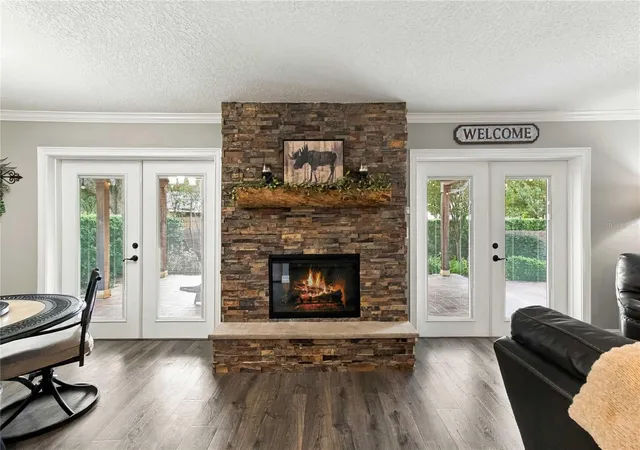 Photo 4 of Single family home for sale at 1044 Forest Cir, Winter Springs, FL 32708 | MLS# O6444036 | Listing updated on 2026-09-24